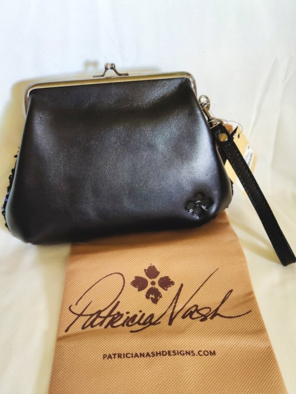 Patricia Nash Savena Frame Kisslock Sequins & Leather Wristlet Clutch in Green - Picture 8 of 13